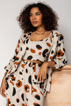 Jaqueta com capuz animal print