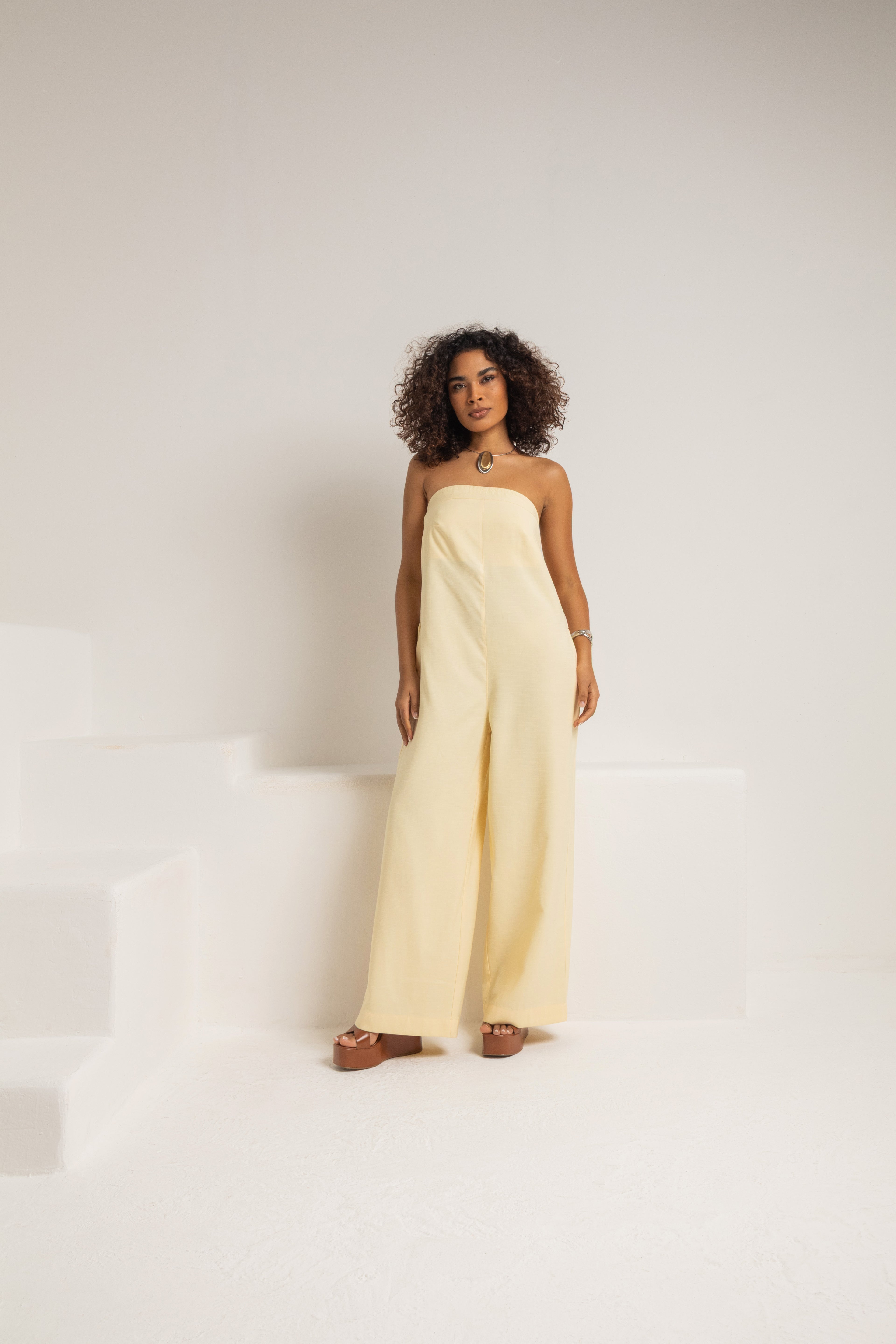 Macacão tomara que caia em viscose
