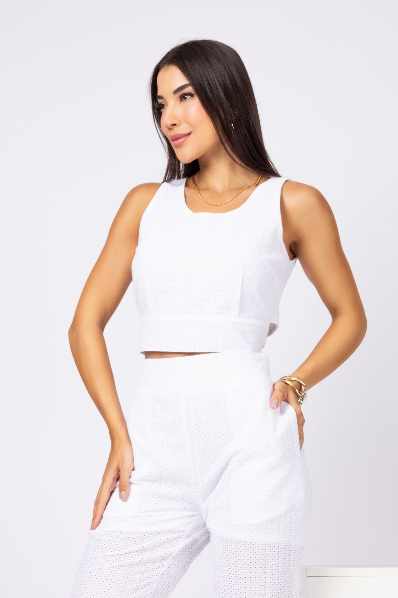 Conjunto de top e calça laise bordada