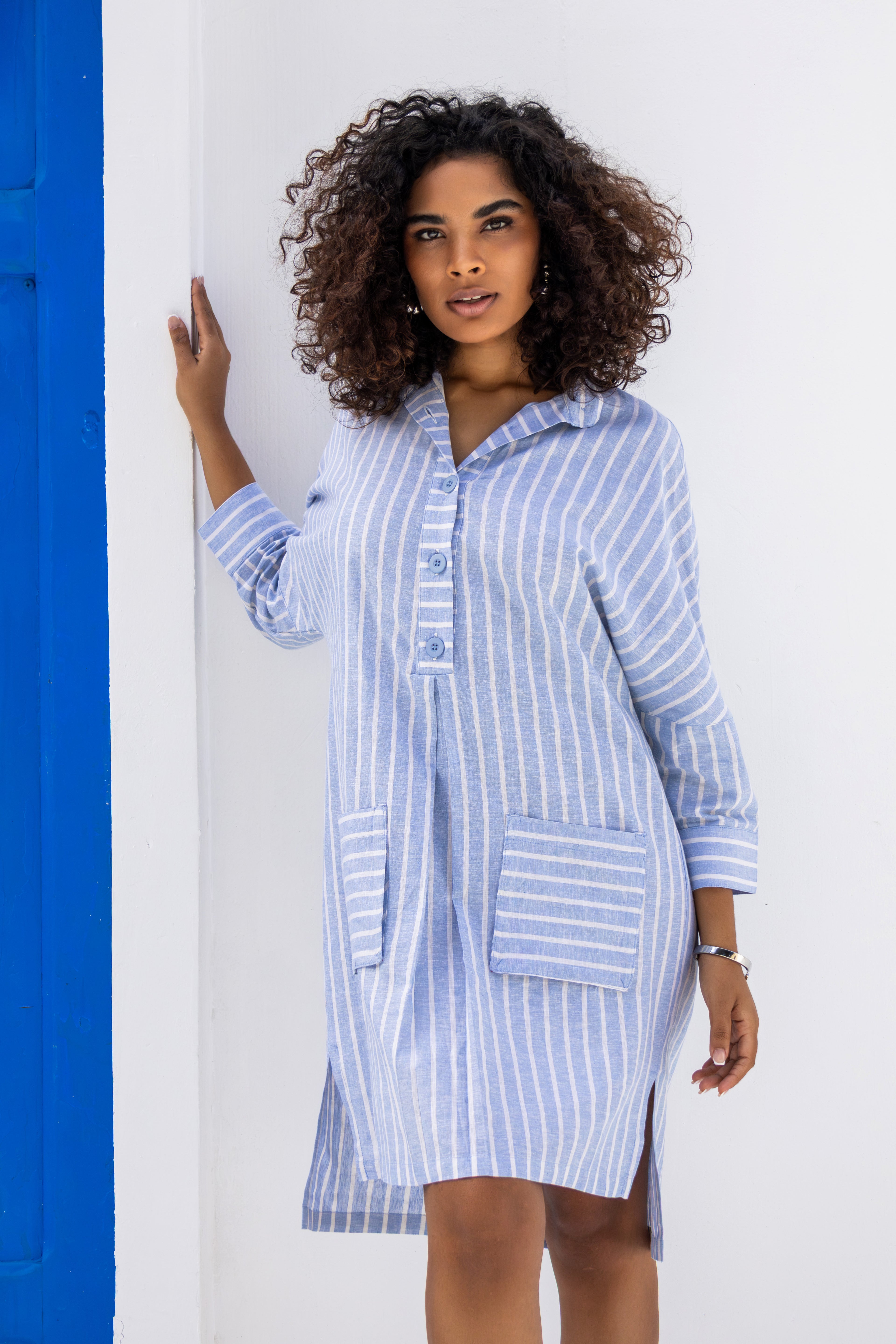 Chemise listrada com bolsos