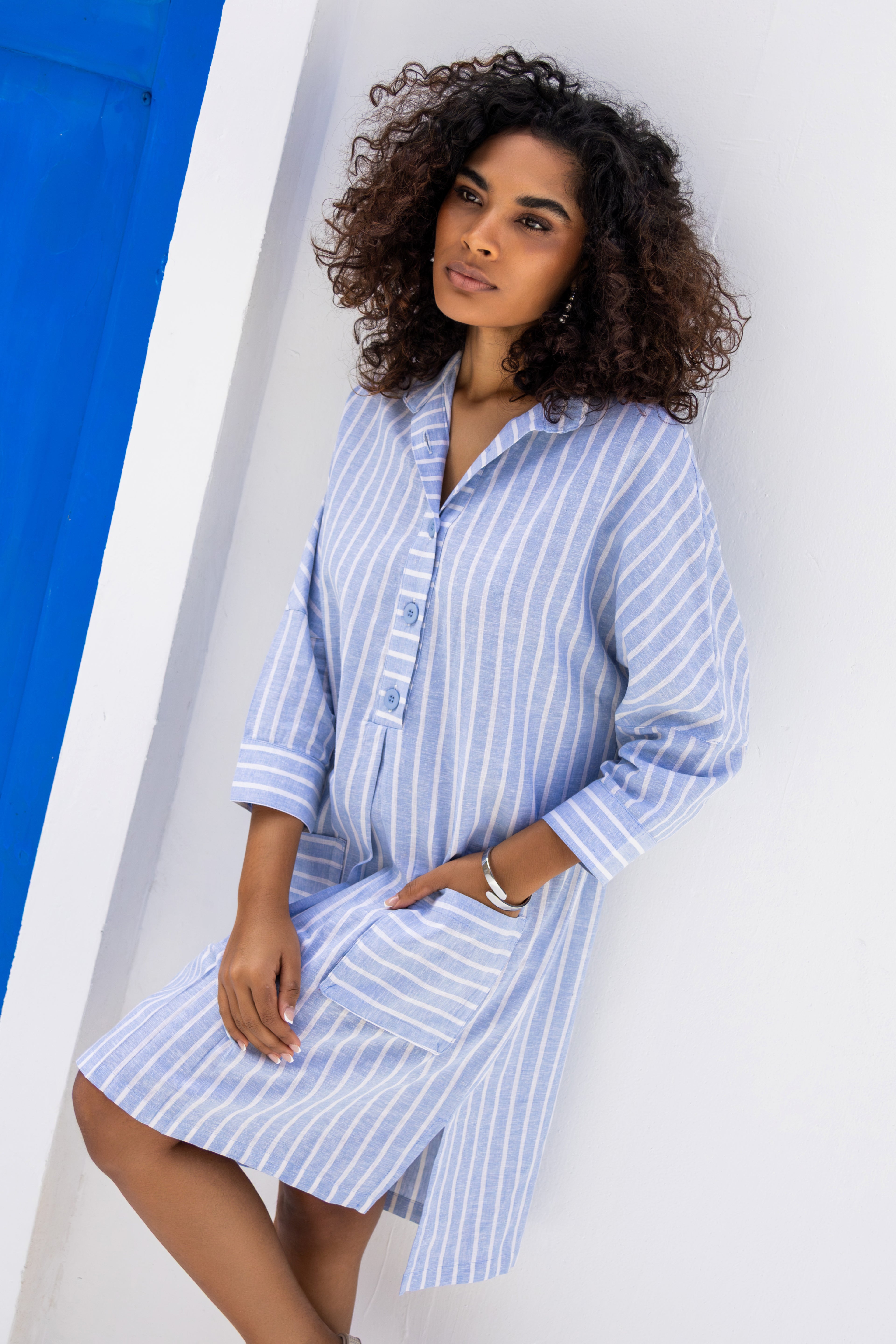 Chemise listrada com bolsos