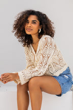 Cardigan em crochê com detalhes