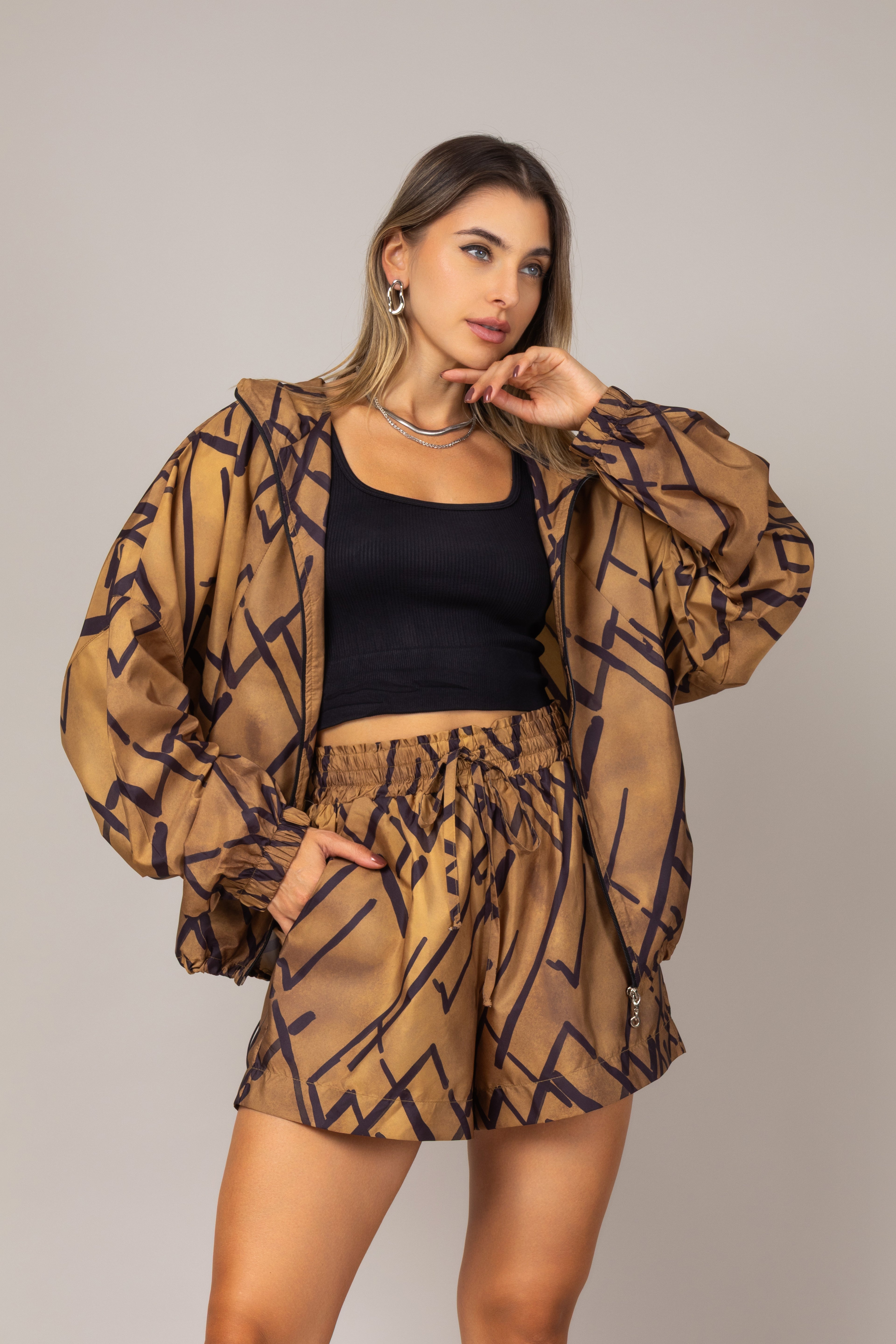 Conjunto em linhas