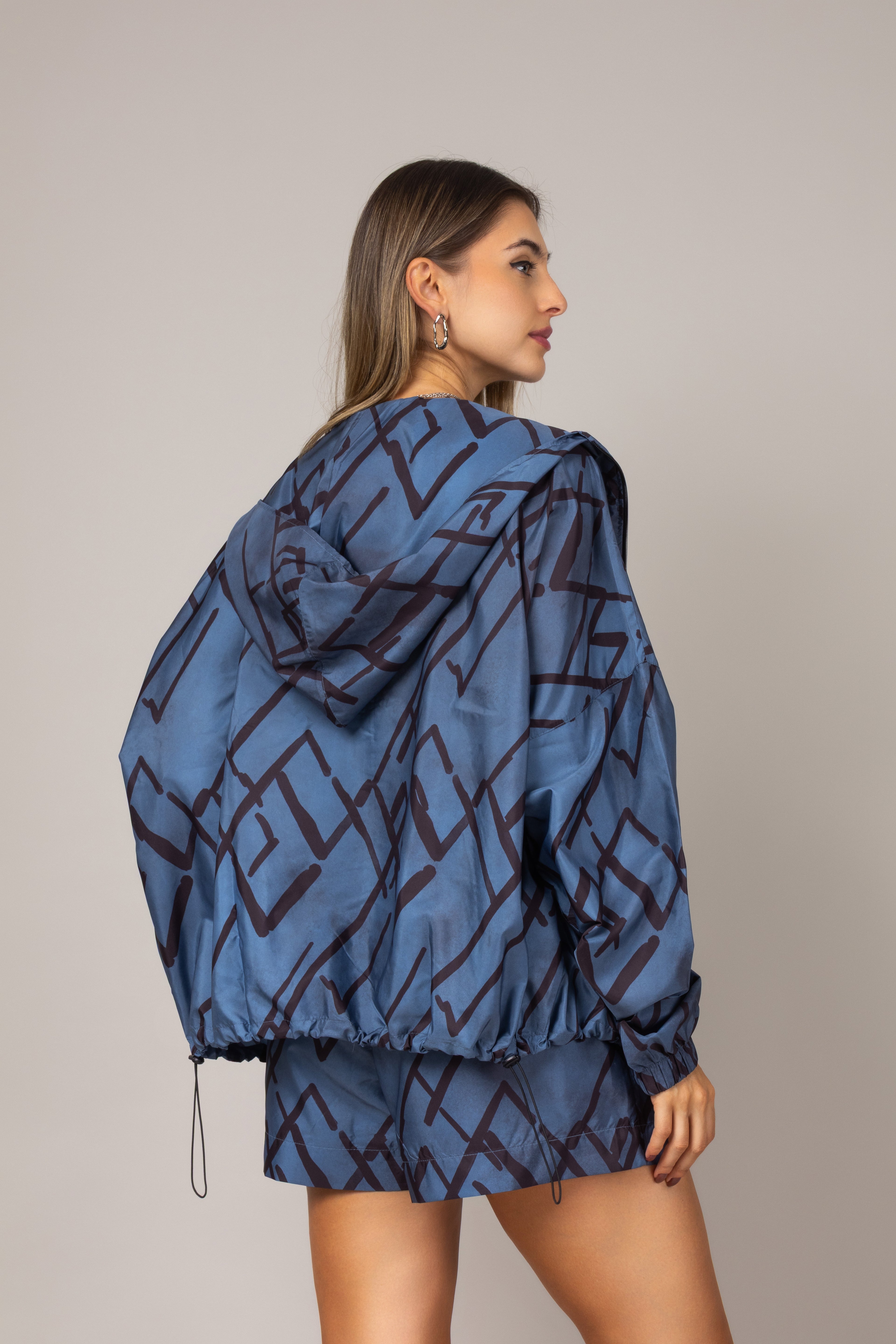 Conjunto em linhas