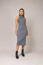 Vestido midi com gola