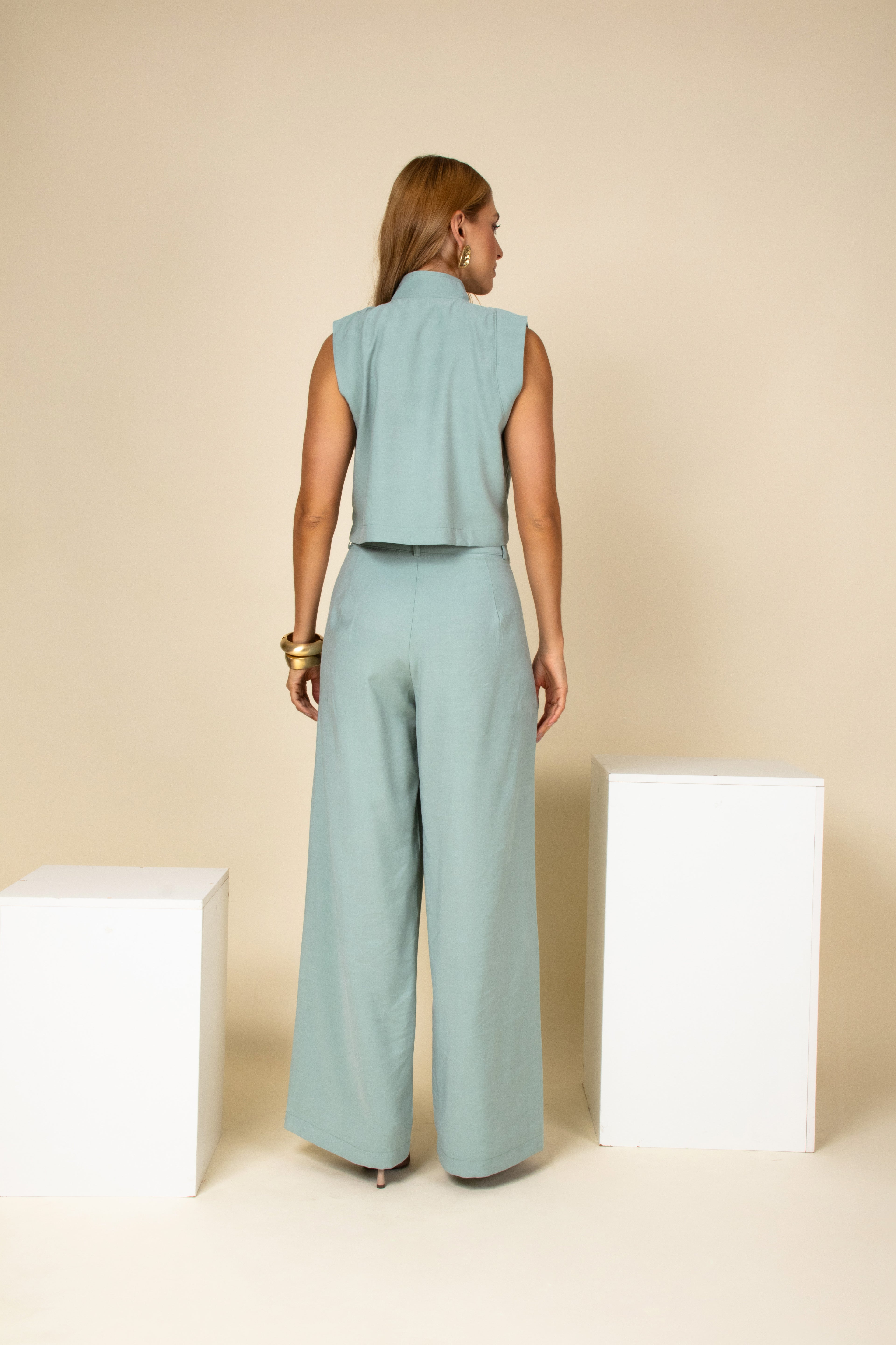 Conjunto com colete e calça alfaiataria