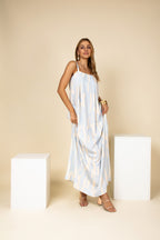 Vestido longo alças finas estampa suave