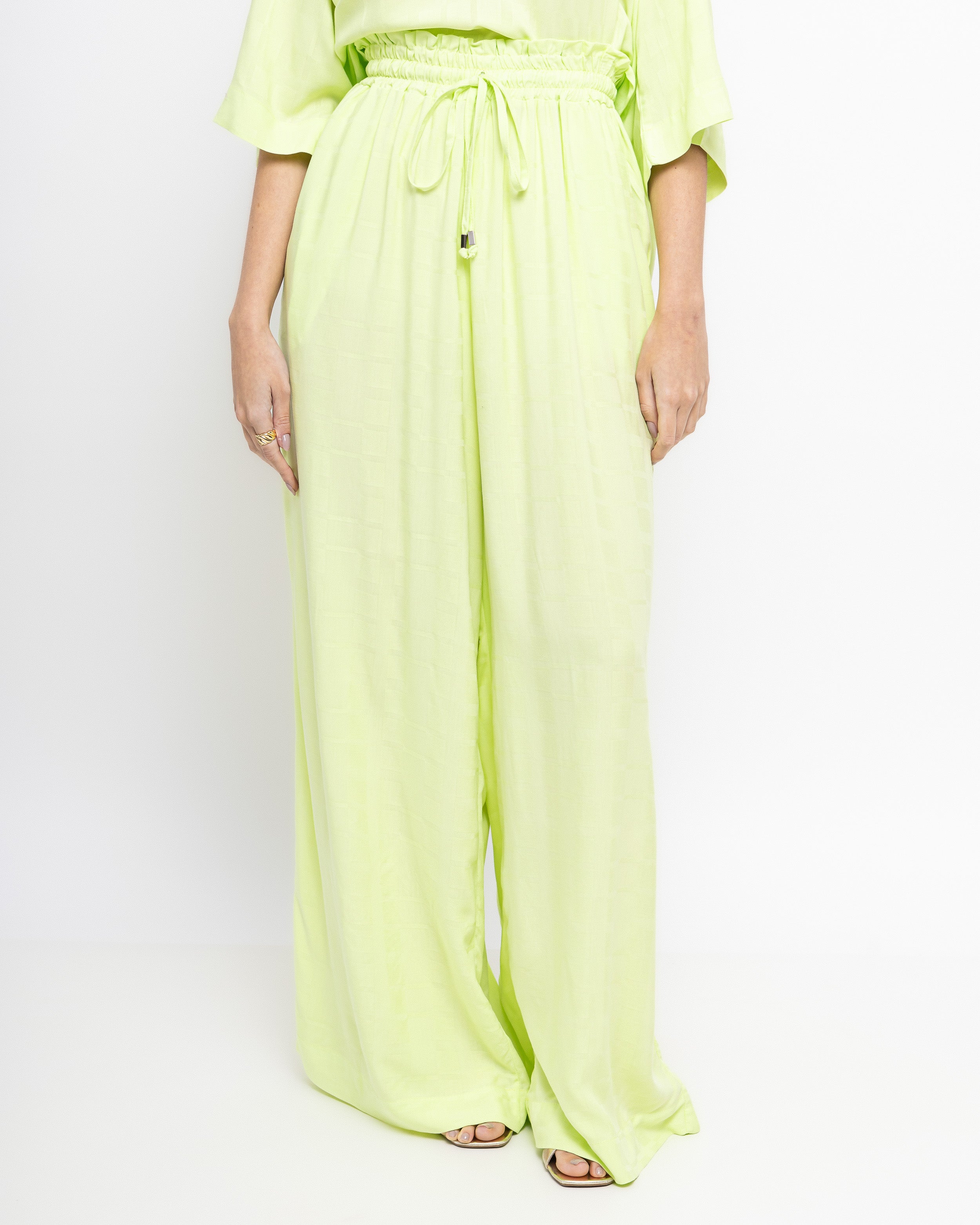 Pantalona em viscose maquinetada