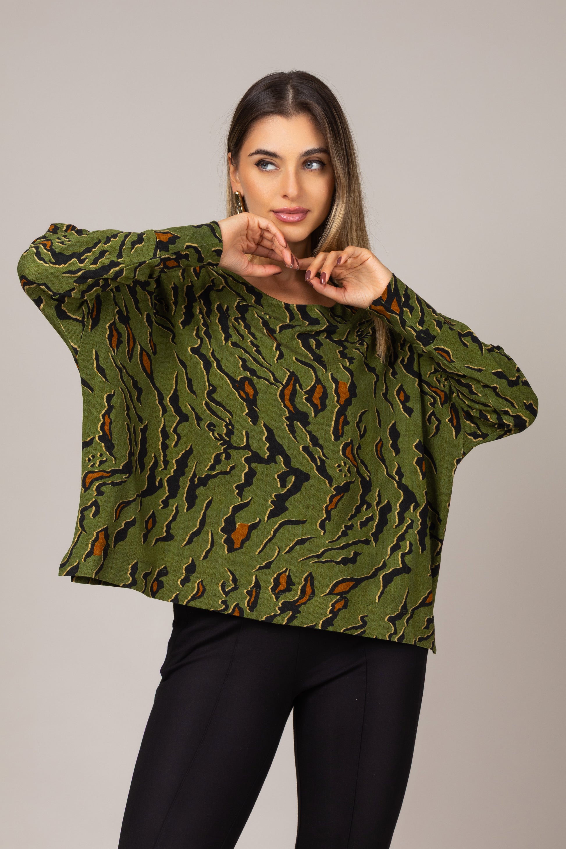 Blusa manga longa estampada