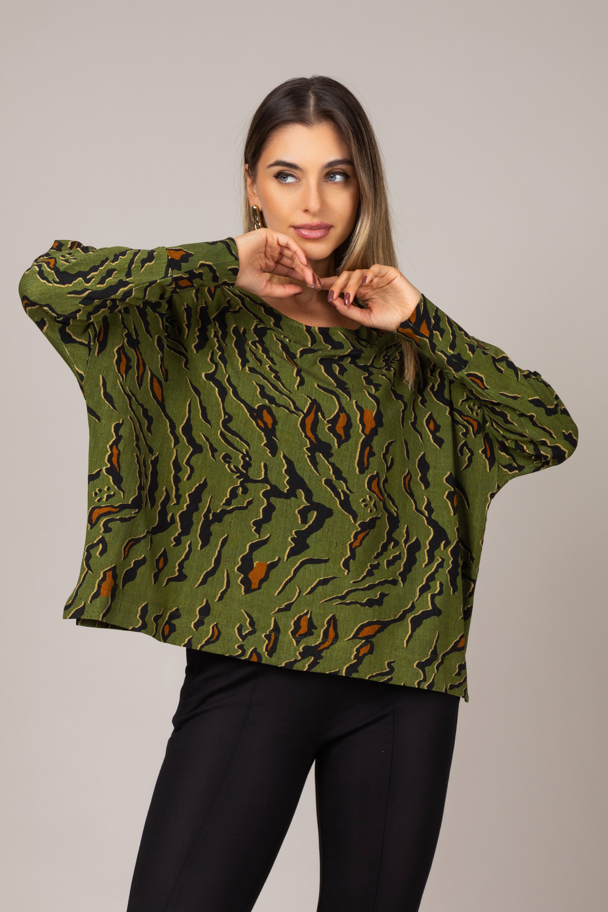 Blusa manga longa estampada