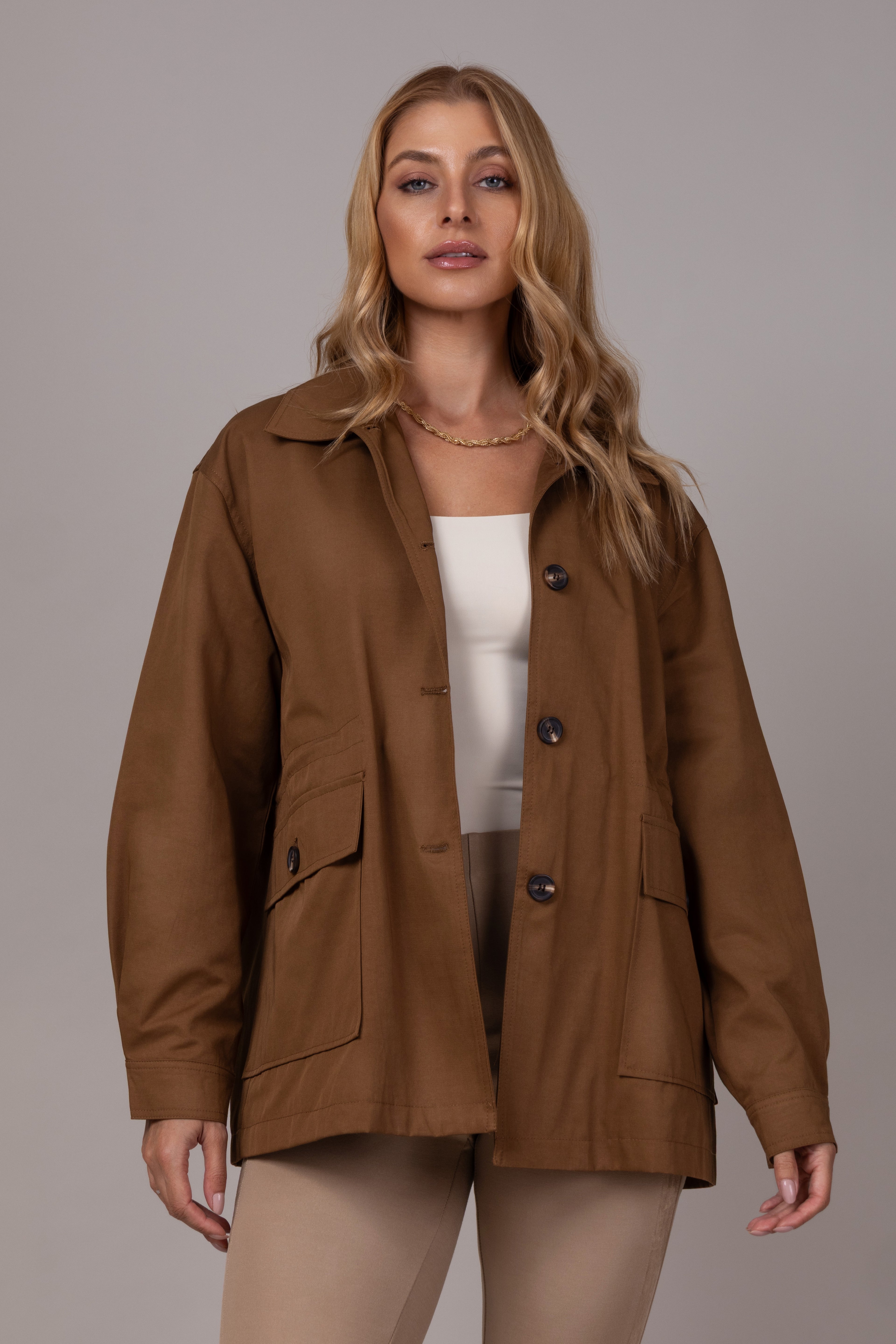 Parka com bolsos utilitários