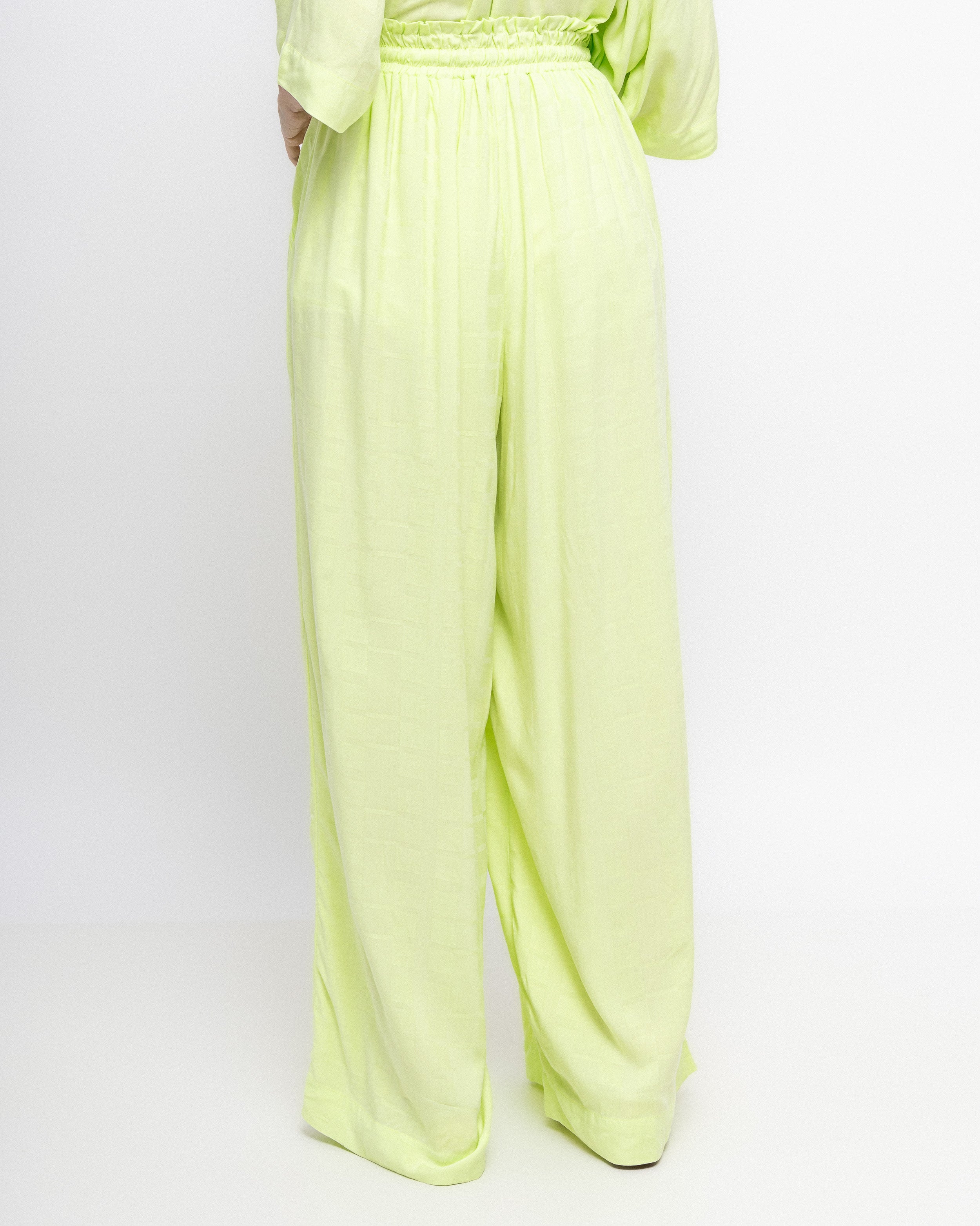 Pantalona em viscose maquinetada