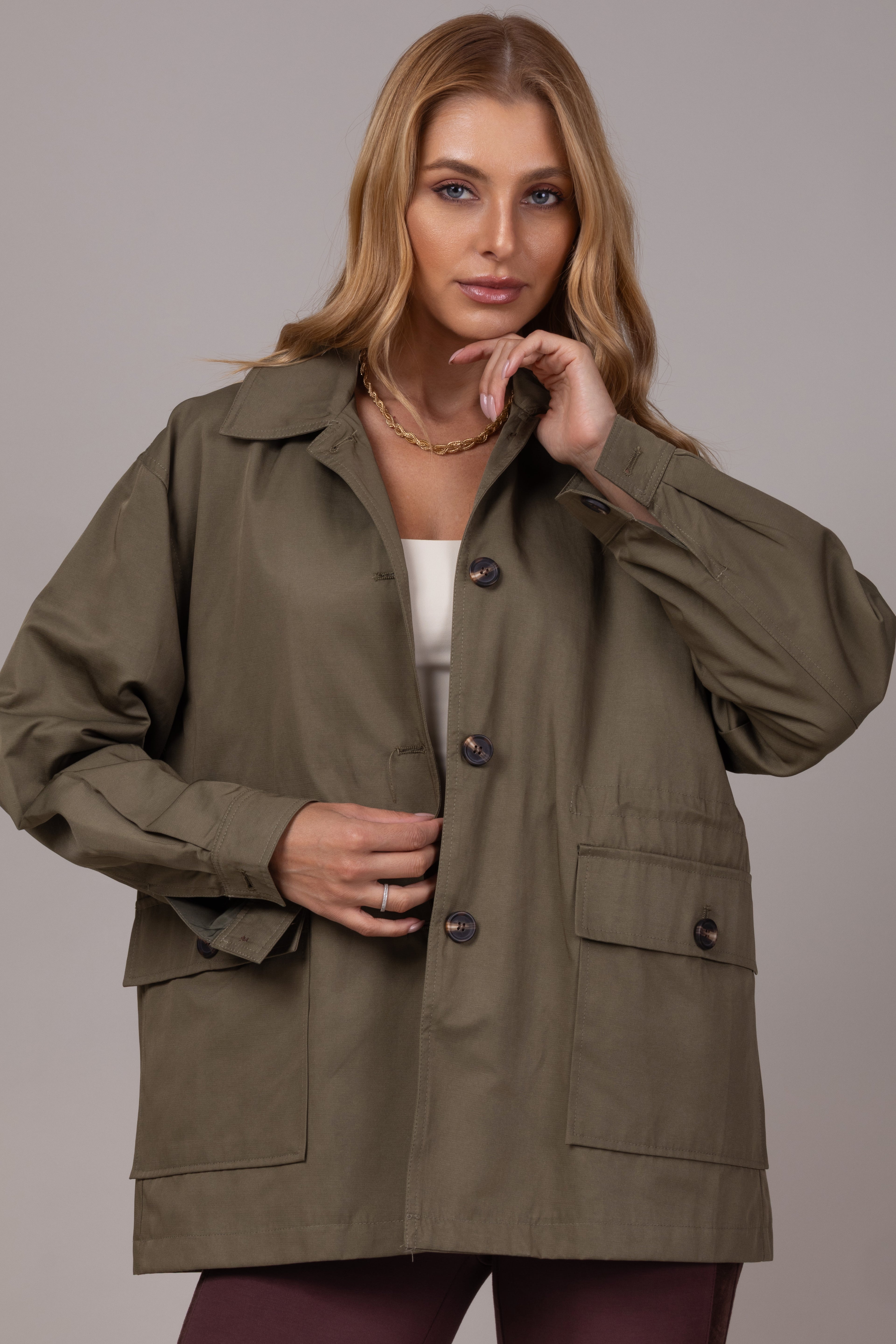 Parka com bolsos utilitários