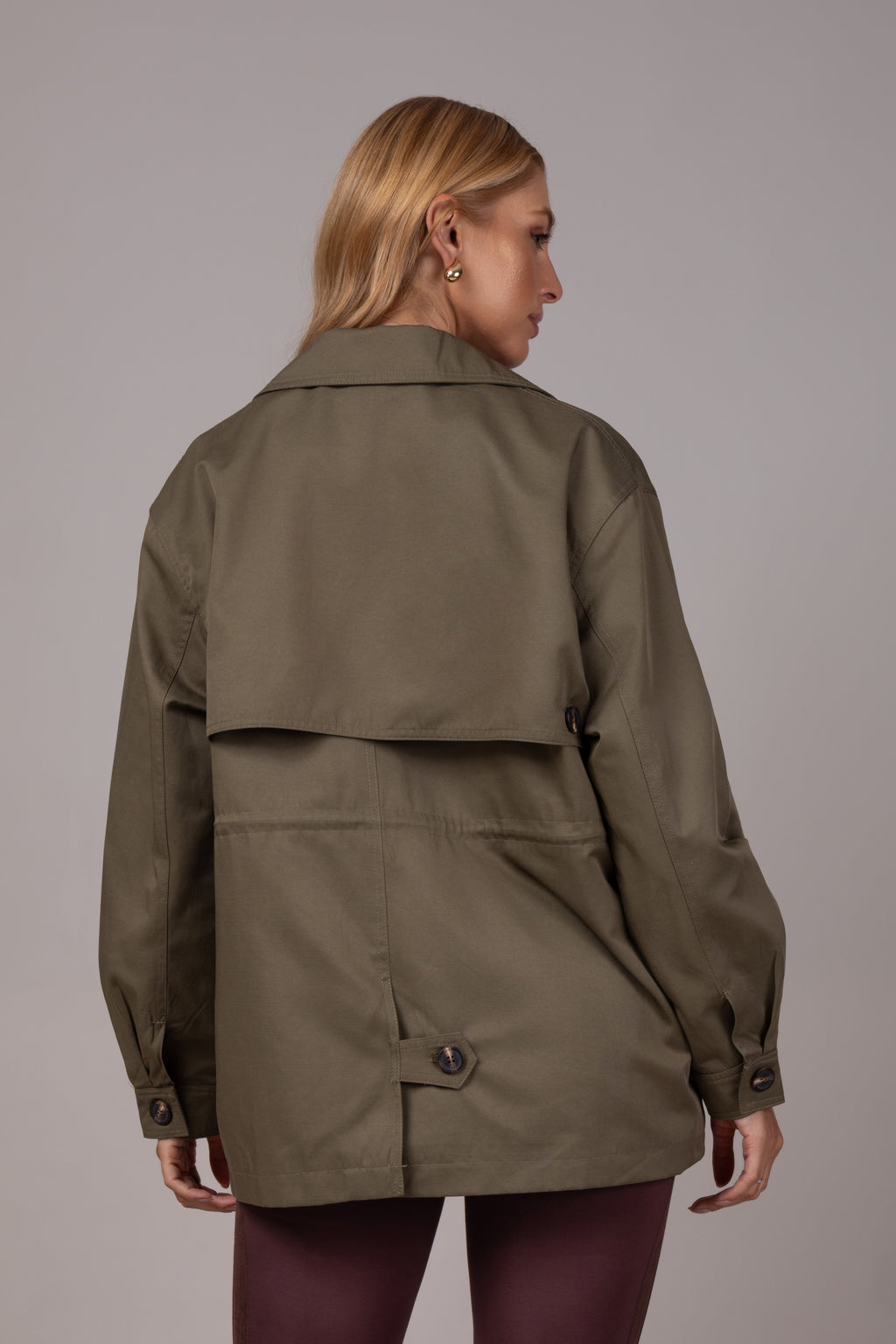 Parka com bolsos utilitários