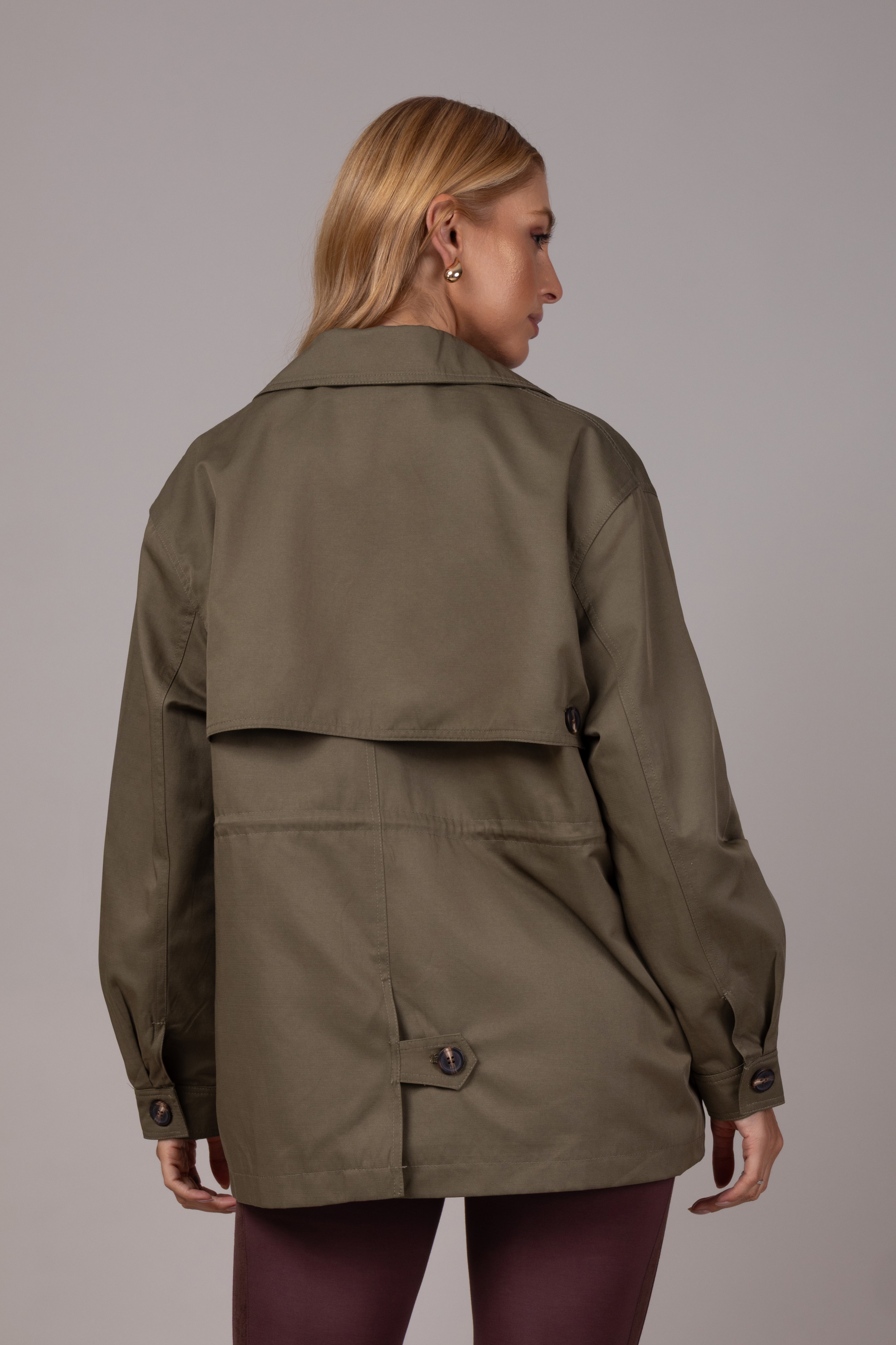 Parka com bolsos utilitários