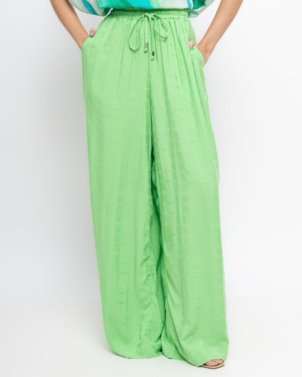 Pantalona em viscose maquinetada