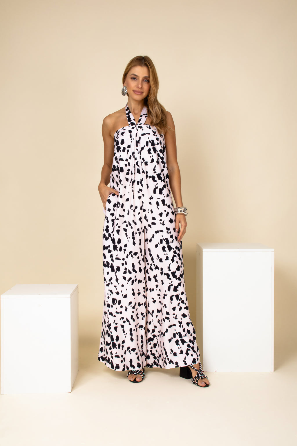 Macacão estampado halter com amarração