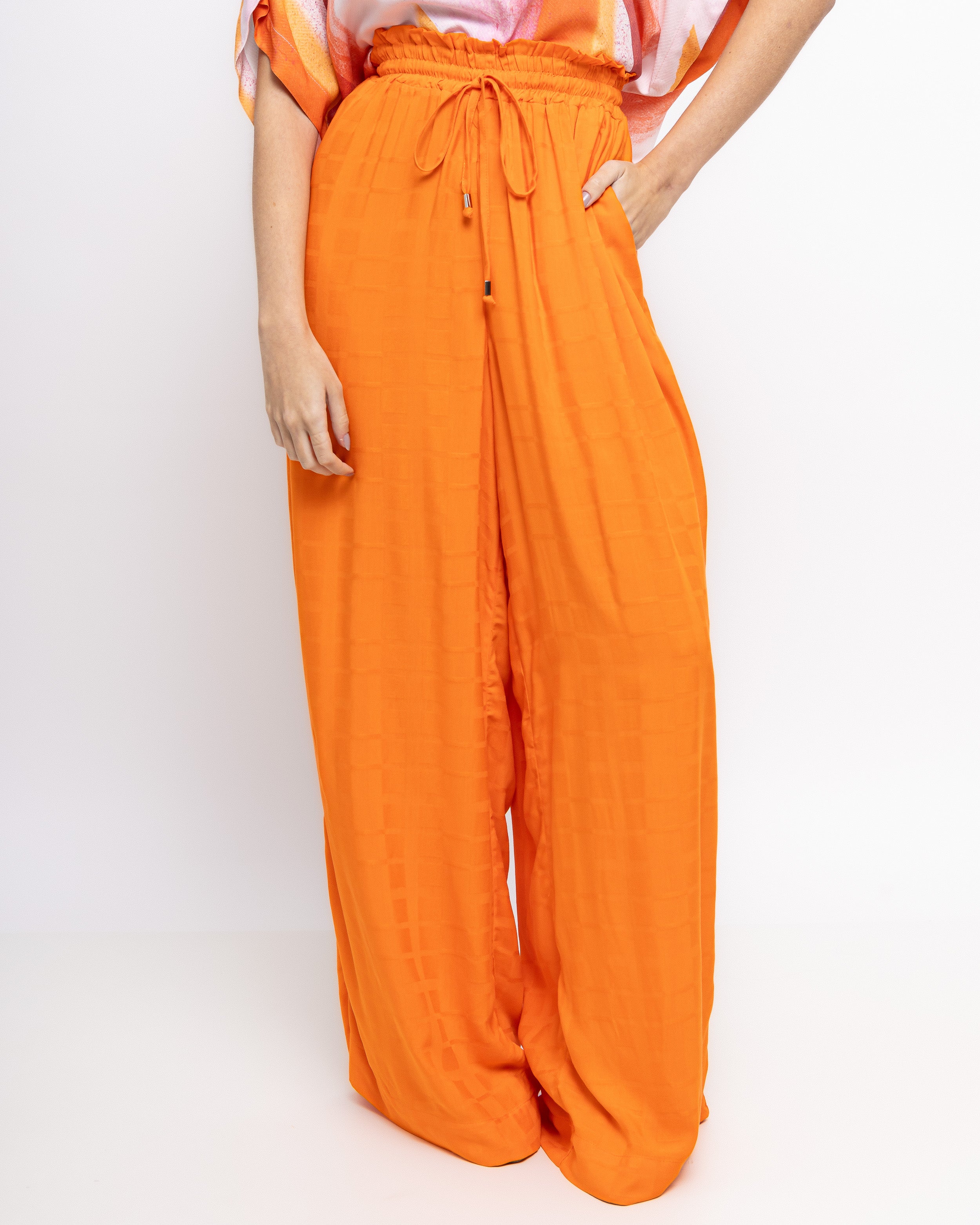 Pantalona em viscose maquinetada