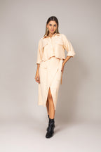Conjunto de blusa e saia midi envelope