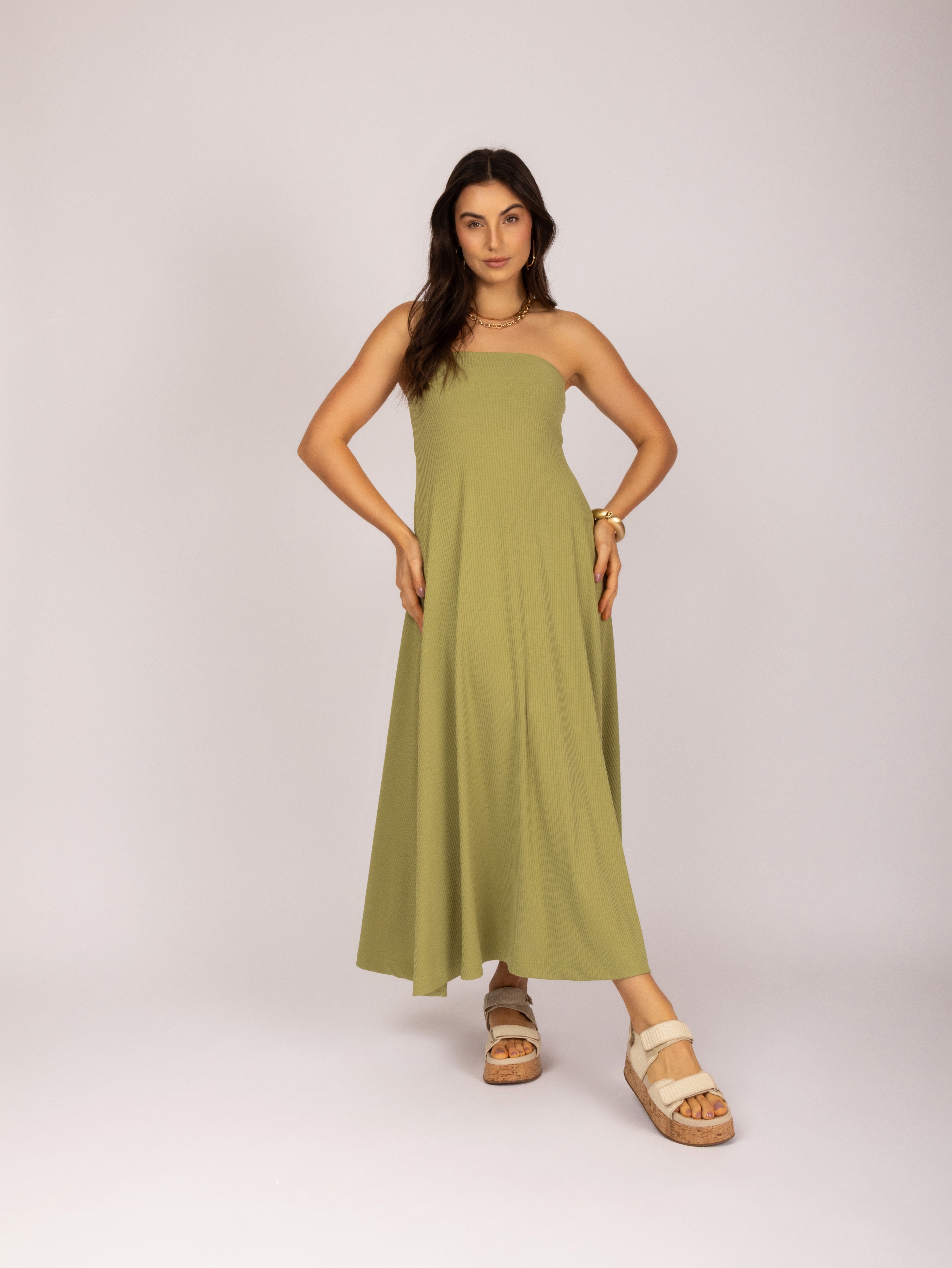 Vestido em malha sem alça