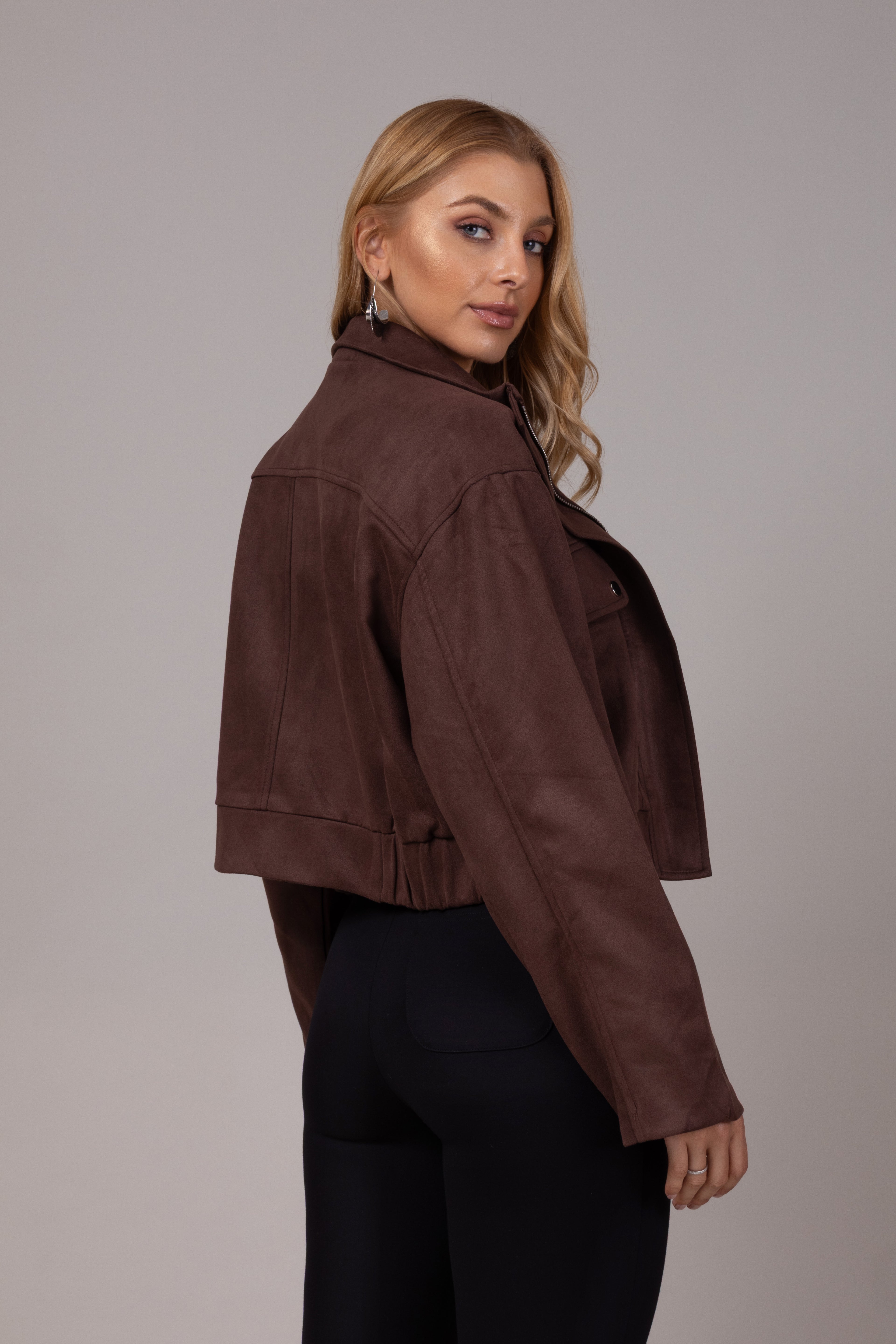 Jaqueta bomber camurça