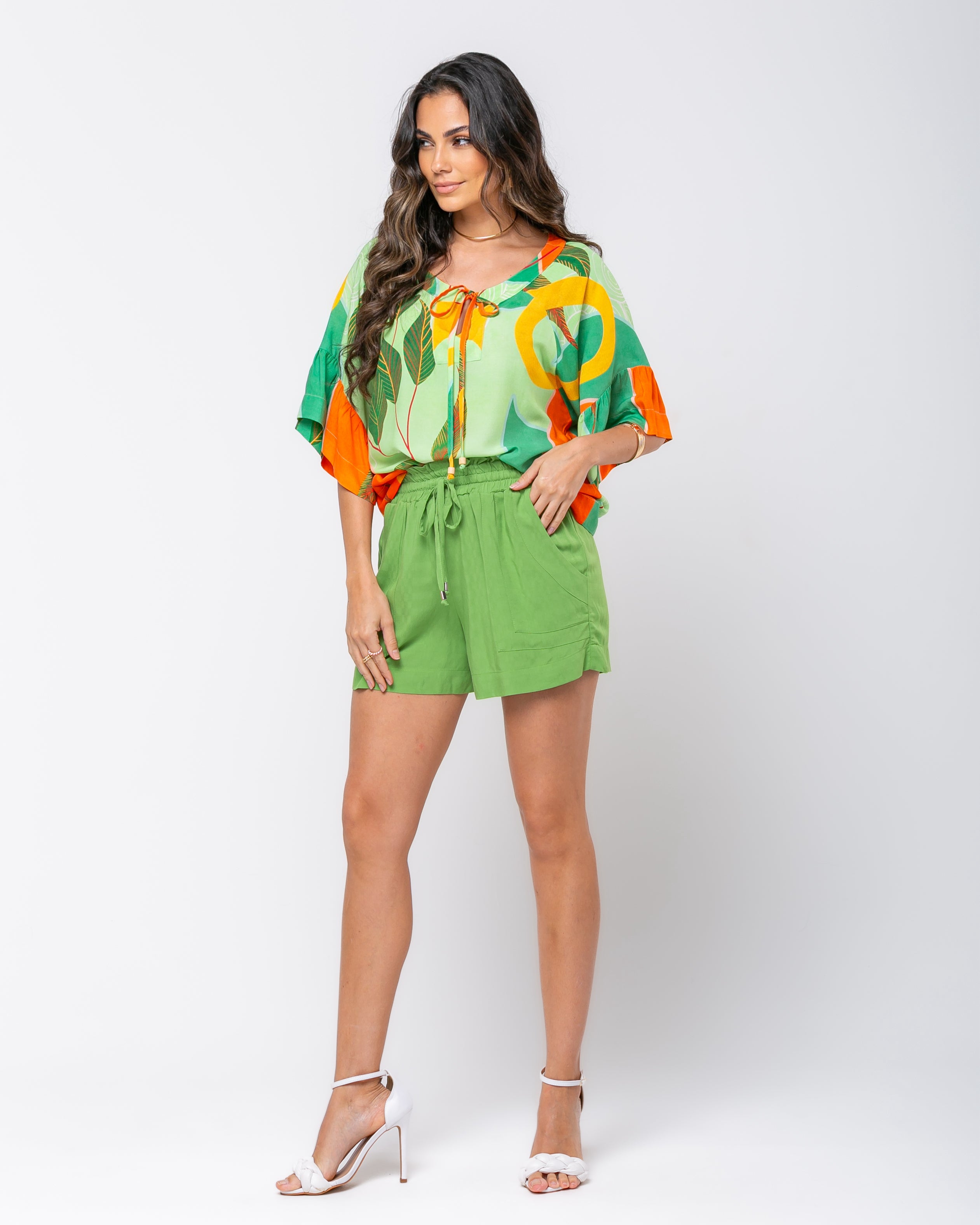 Short com detalhe no bolso em viscose