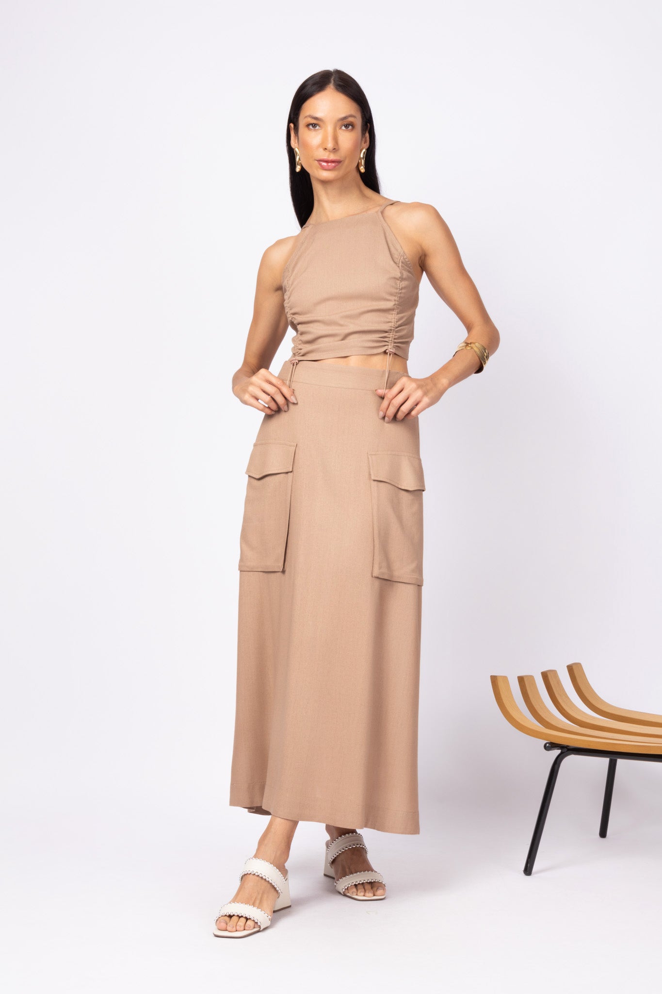 Conjunto de top e saia longa cargo
