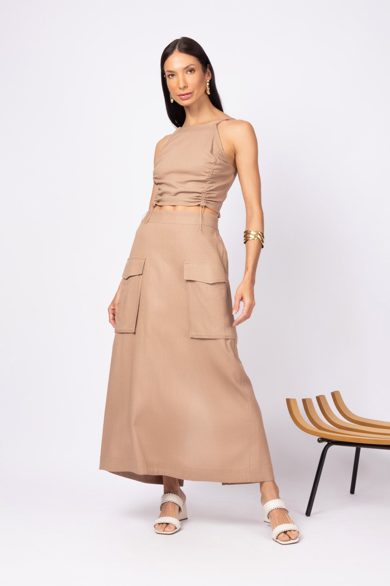 Conjunto de top e saia longa cargo