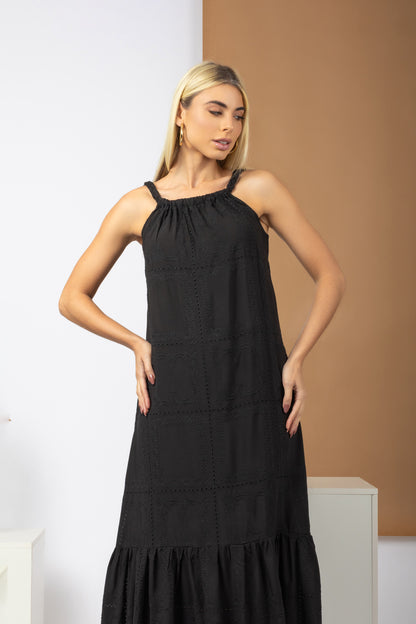 Vestido longo em laise bordada