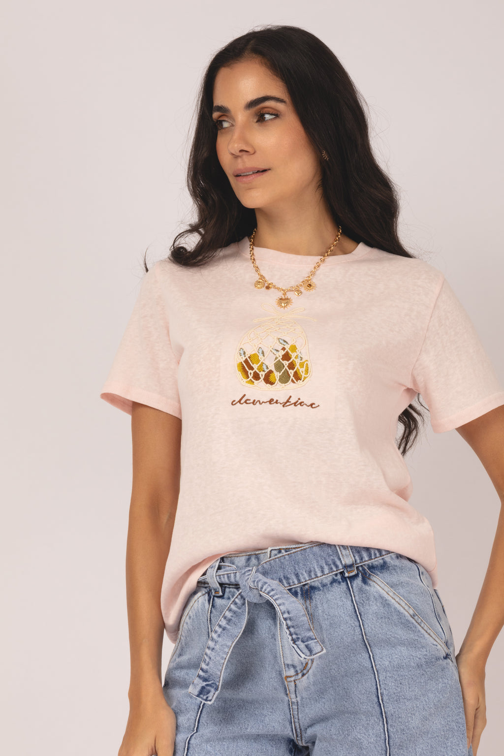 Short jeans com cinto faixa - detalhes frontal
