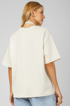 T-Shirt com cinto multifuncional bege - vista posterior