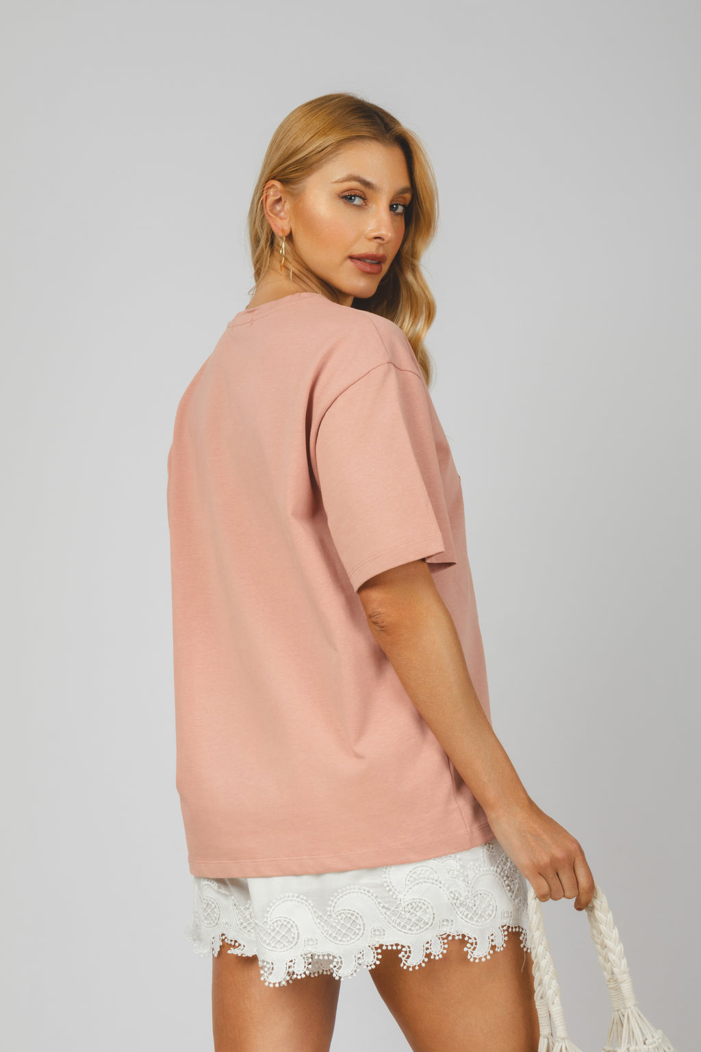 T-Shirt make love not war rosa -vista posterior
