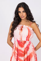 Vestido acinturado de alças rosa - detalhes frontal