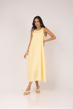 Vestido evasê regata amarelo - vista frontal
