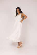 Vestido evasê regata branco - vista frontal