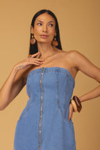 Vestido jeans strapless midi acinturado - detalhes frontal