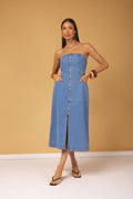 Vestido jeans strapless midi acinturado - vista frontal