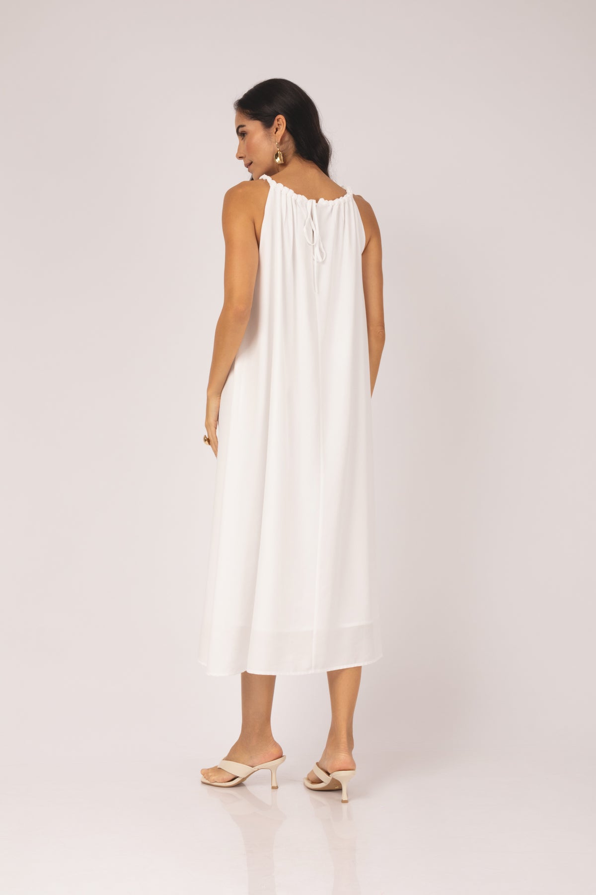 Vestido midi com alças twist e decote franzido branco - vista posterior