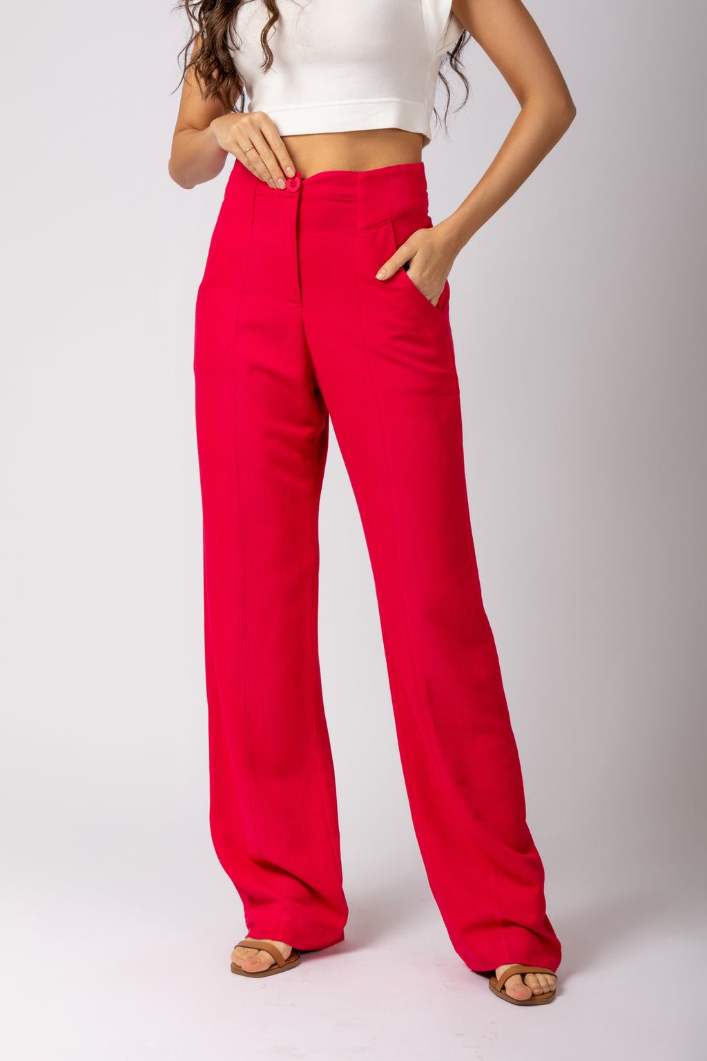 Calça com recortes em viscose