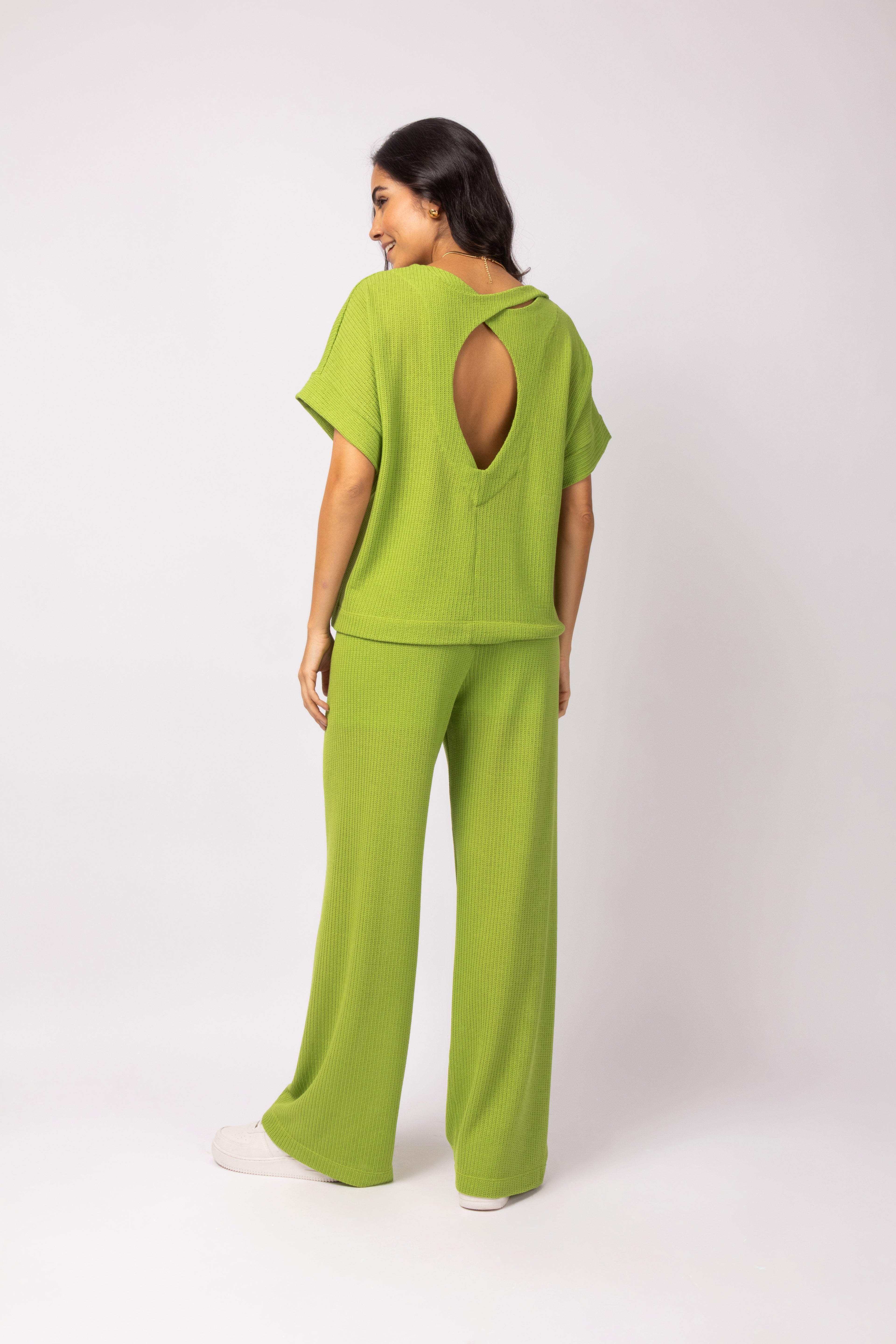Conjunto de blusa com calça em malha
