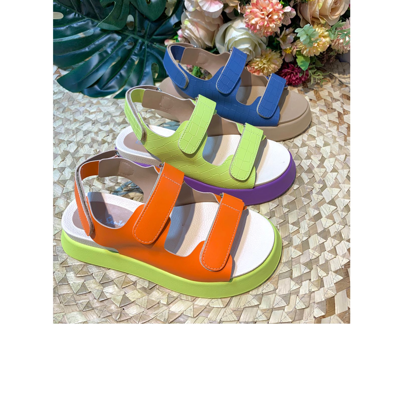 Papete com tiras de velcro
