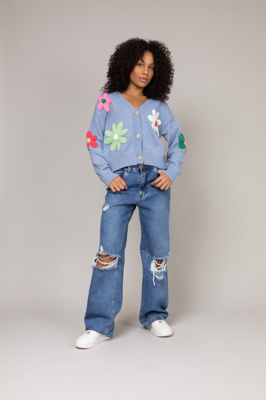 Cardigan de tricot floral