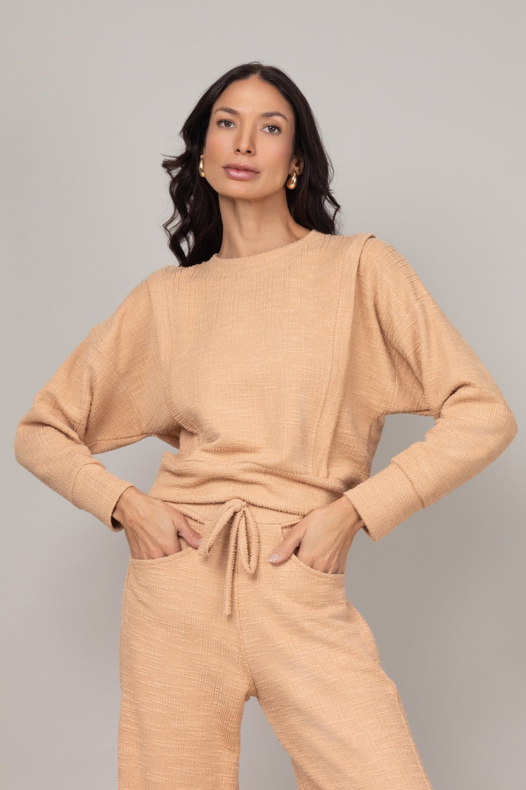 Conjunto confortável em malha texturizada
