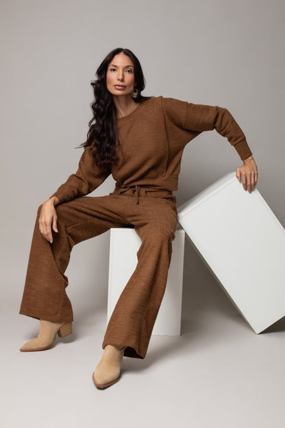 Conjunto confortável em malha texturizada
