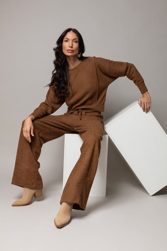 Conjunto confortável em malha texturizada