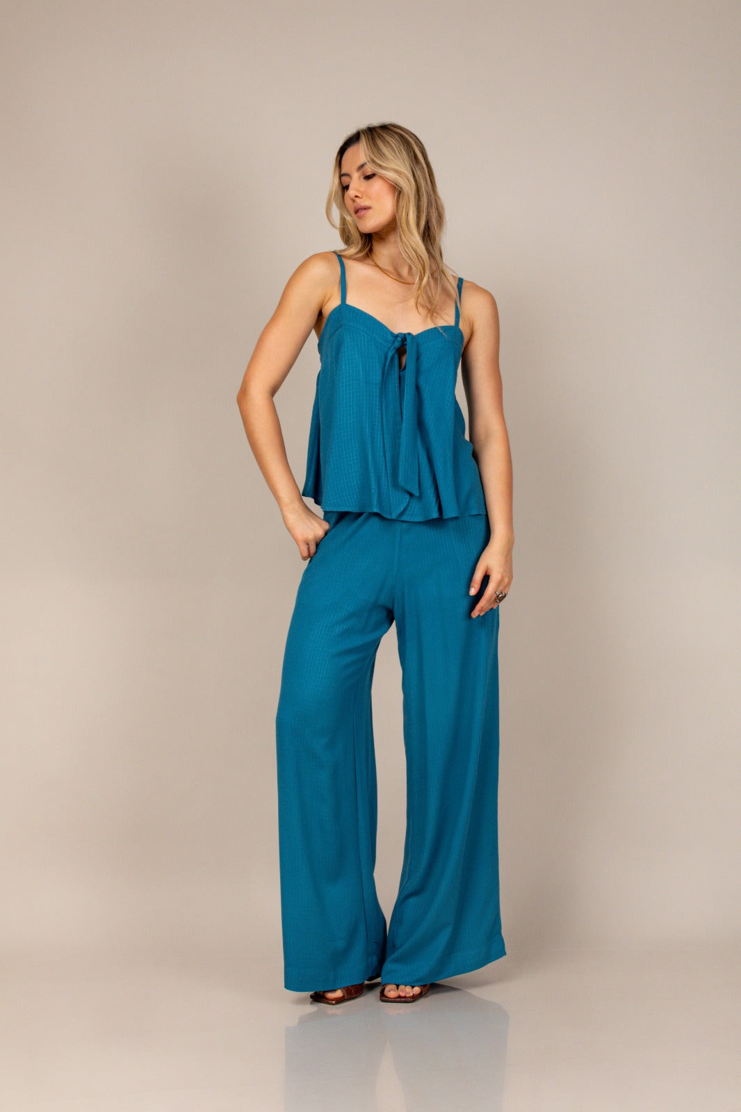 Conjunto pantalona com blusa soltinha