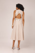 Vestido listrado com renda