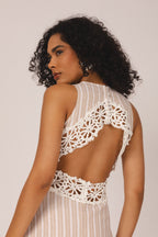 Vestido listrado com renda