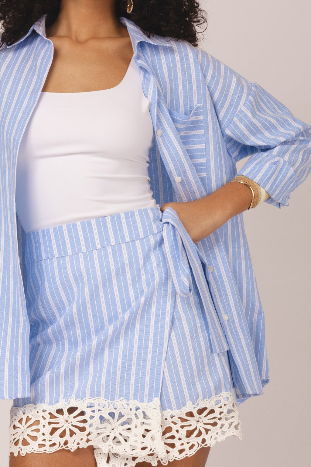 Conjunto listrado com renda