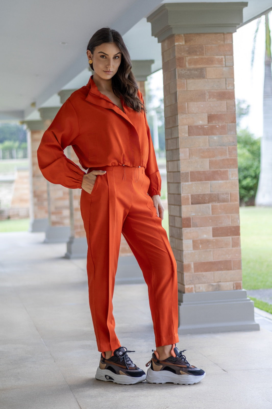 Conjunto de jaqueta e calça